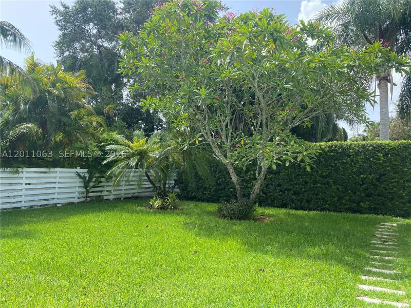 4 bedroom SingleFamilyResidence at 13255 SW 106th Ave, The Falls, Miami — photo 3
