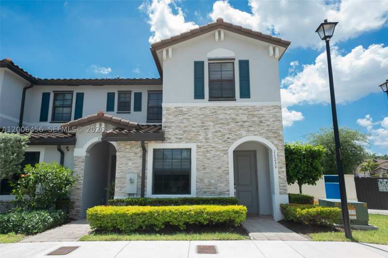 3 bedroom Townhouse at 11232 SW 249th St, Coco Palm Villas, Homestead — photo 1