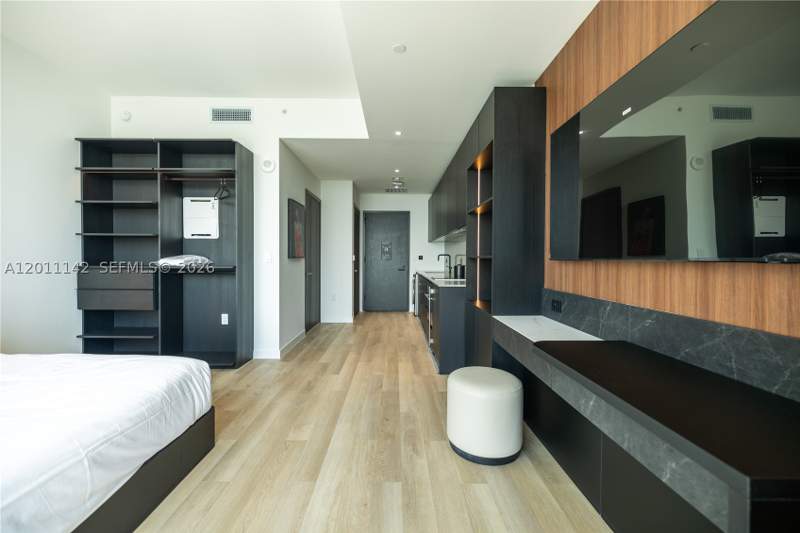 0 bedroom Condominium at 20 NE 11th st 5306, Miami North, Miami — photo 4