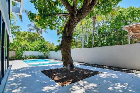 125 SW 29th Rd, Miami FL - photo 12 of 75