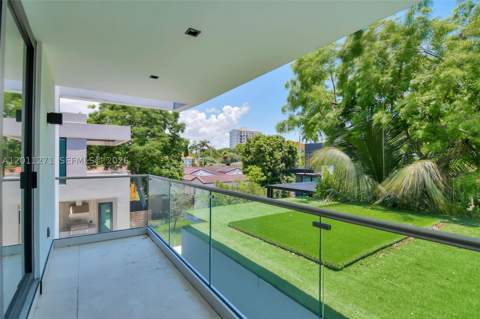 125 SW 29th Rd, Miami FL - photo 17 of 75