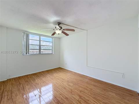 16400 NE 17th Ave 206, North Miami Beach FL - photo 15 of 21