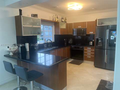 3915 NE 168th St 3915, North Miami Beach FL - photo 10 of 31