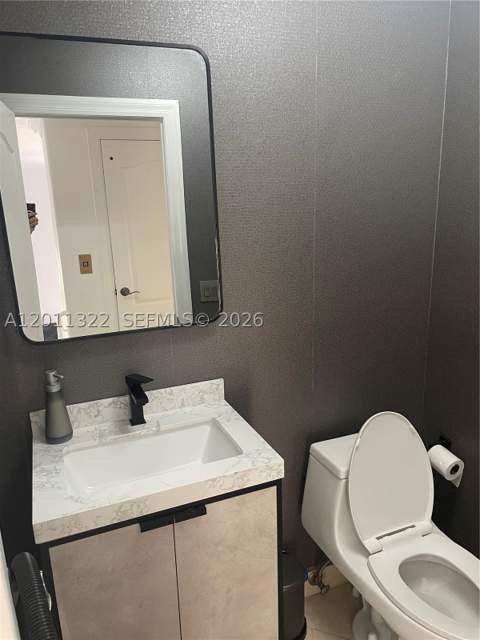 3915 NE 168th St 3915, North Miami Beach FL - photo 16 of 31