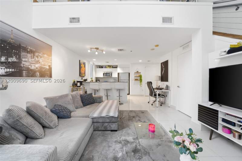 1 bedroom Condominium at 1050 Brickell Ave 1002, 1060 Brickell Condo, Miami — photo 3