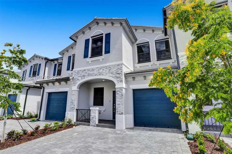3 bedroom Townhouse at 13375 SW 287 Street, Pinevista, Homestead — photo 1