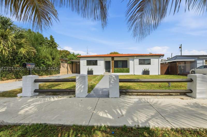 3 bedroom SingleFamilyResidence at 3021 SW 12th St, Coral Ridge, Miami — photo 2