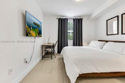 17100 N Bay Rd 1610, Sunny Isles Beach FL - photo 15 of 36