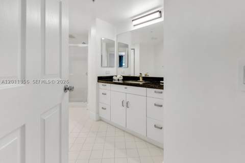 17100 N Bay Rd 1610, Sunny Isles Beach FL - photo 18 of 36