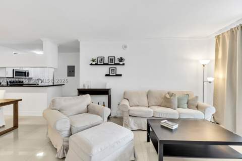 17100 N Bay Rd 1610, Sunny Isles Beach FL - photo 7 of 36