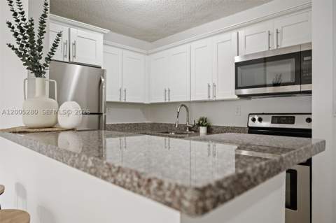 7195 NW 179th St 106, Hialeah FL - photo 14 of 32