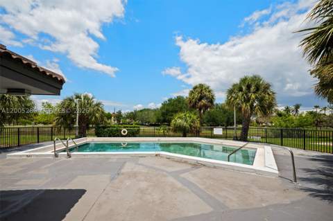 7195 NW 179th St 106, Hialeah FL - photo 24 of 32