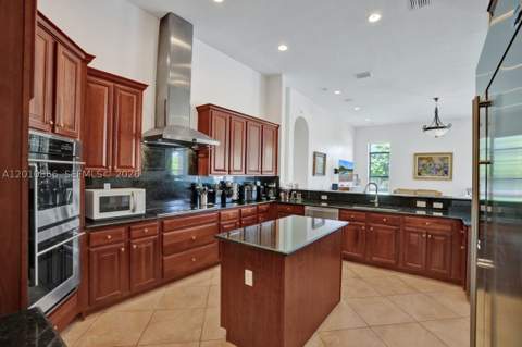 31310 SW 215th Ave, Homestead FL - photo 15 of 58