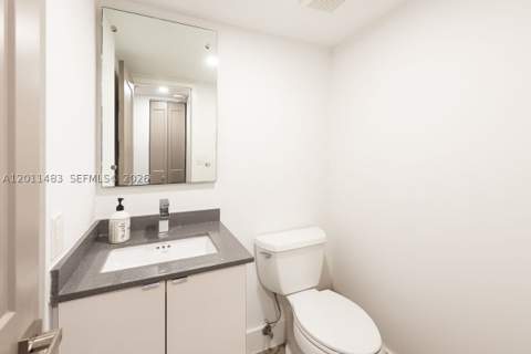 100 Bayview Dr 210, Sunny Isles Beach FL - photo 18 of 25