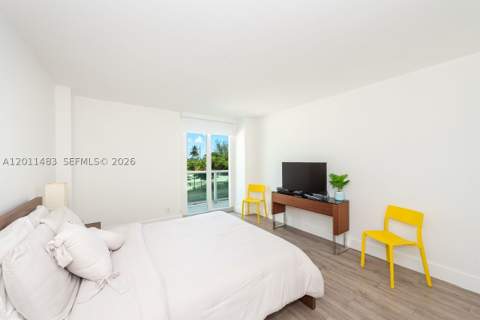 100 Bayview Dr 210, Sunny Isles Beach FL - photo 8 of 25