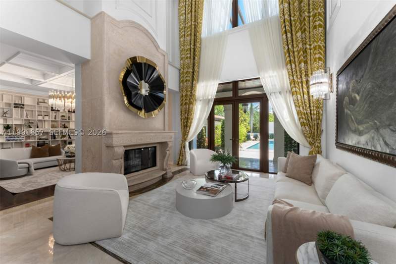 9 bedroom SingleFamilyResidence at 12575 Pine Needle Ln, Town & Ranch Ests, Pinecrest — photo 3