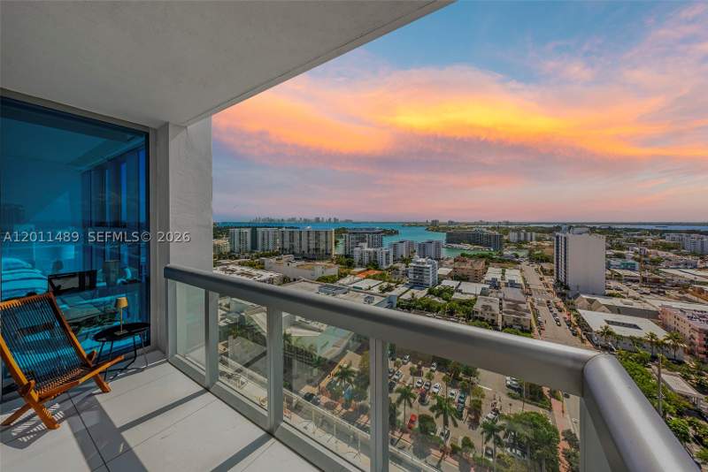 1 bedroom Condominium at 6899 Collins Ave 2004, North Carillon Beach Cond, Miami Beach — photo 3