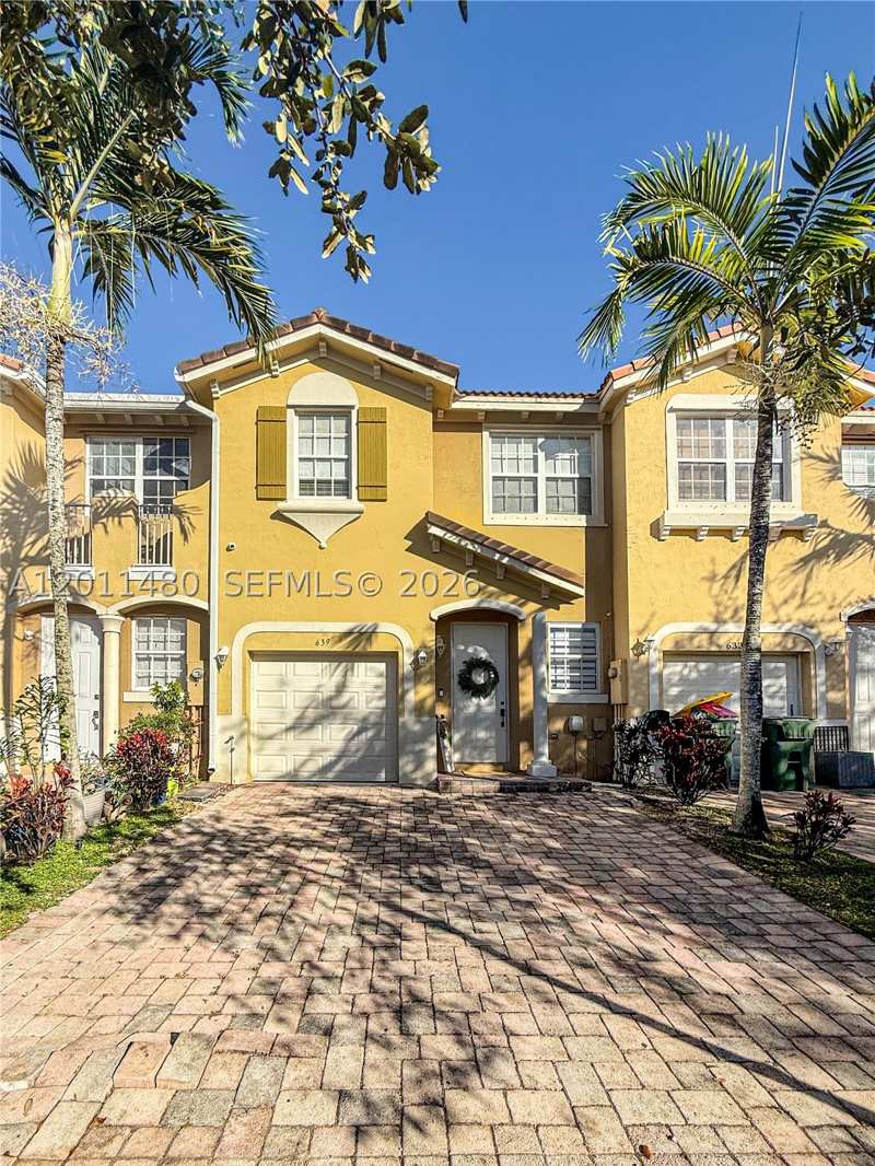 3 bedroom Townhouse at 639 NE 21st Ave, Villa Portofind West, Homestead — photo 1