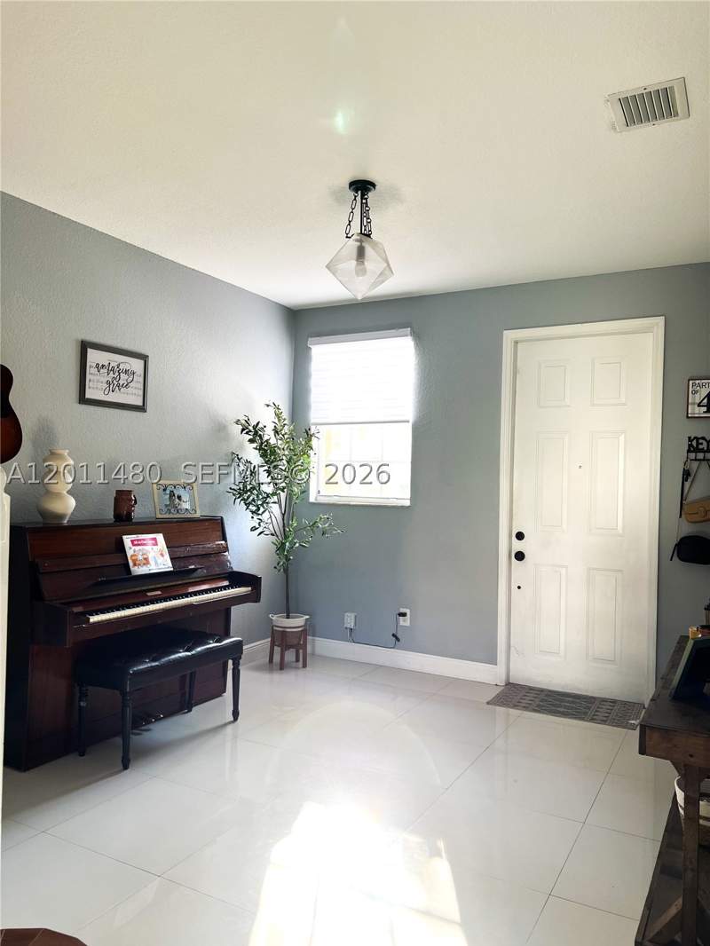 3 bedroom Townhouse at 639 NE 21st Ave, Villa Portofind West, Homestead — photo 3