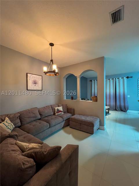 639 NE 21st Ave, Homestead FL - photo 7 of 23