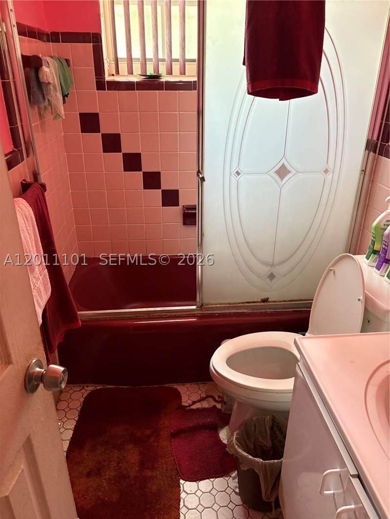 3 bedroom SingleFamilyResidence at 1360 NW 88th St, Cravero Lake Shore Est 2N, Miami — photo 3