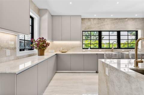 547 NE 57th St, Miami FL - photo 18 of 39