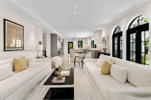 547 NE 57th St, Miami FL - photo 9 of 39