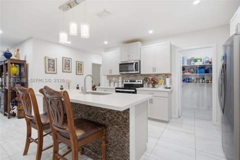 439 NE 6th Pl, Florida City FL - photo 10 of 44