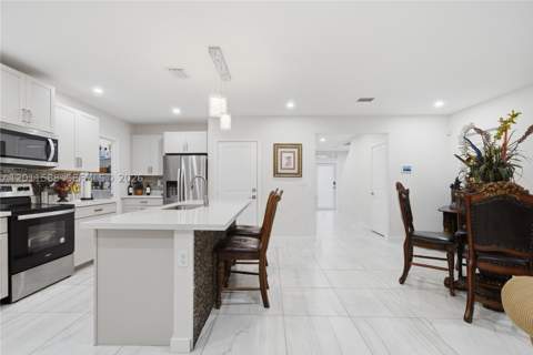 439 NE 6th Pl, Florida City FL - photo 13 of 44