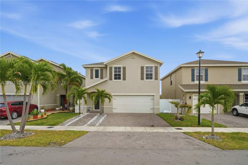 5 bedroom SingleFamilyResidence at 439 NE 6th Pl, Royal Homes West, Florida City — photo 2
