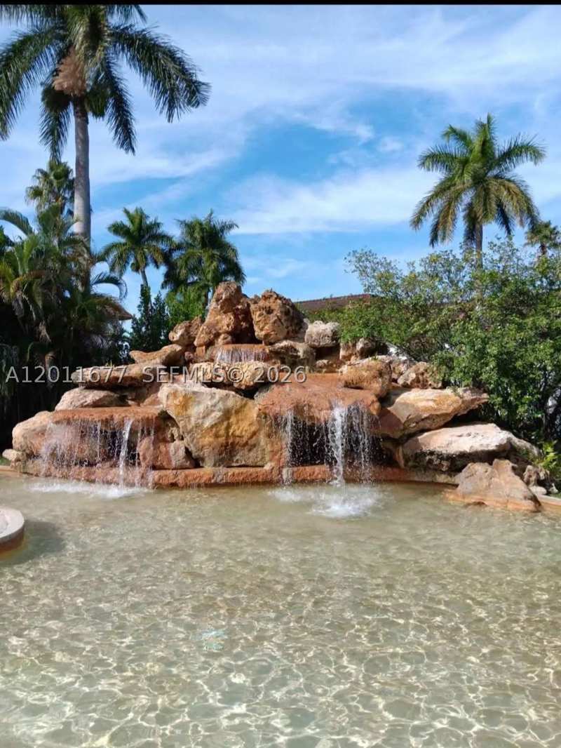 1 bedroom Condominium at 9490 SW 77th Ave N6, Kingston Square Condo, Miami — photo 1