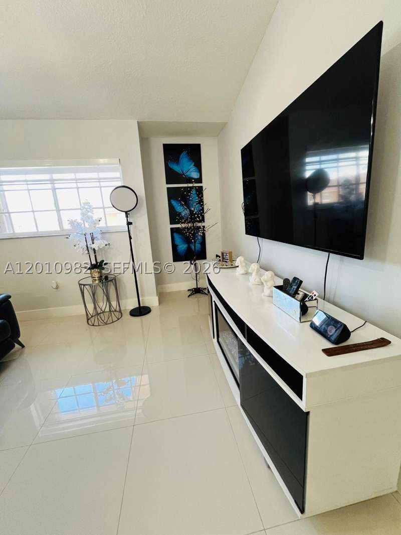 2 bedroom Condominium at 7817 W 36th Ave 204, West Poinciana Villas Con, Hialeah — photo 3