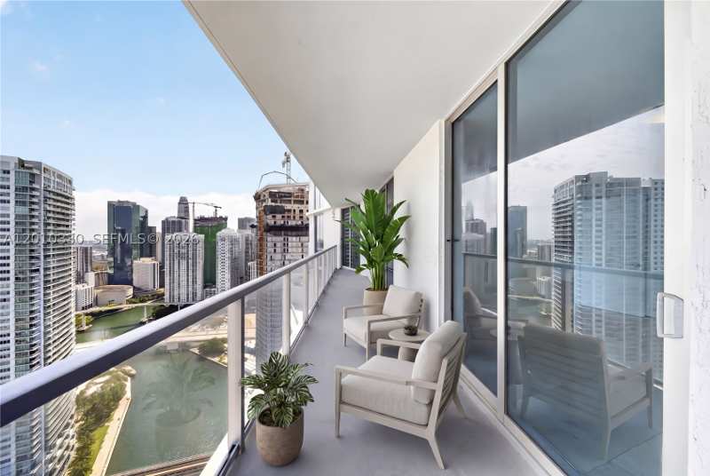 2 bedroom Condominium at 185 SW 7th St 4209, Latitude On The River Con, Miami — photo 1