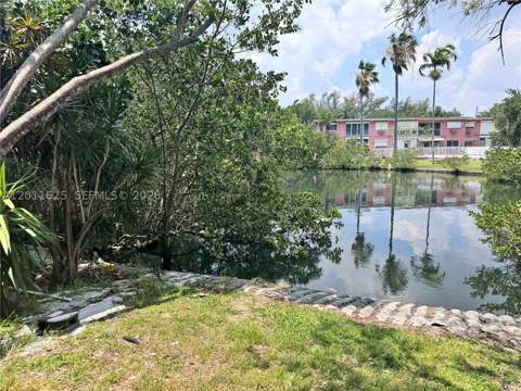 12590 NE 16th Ave 209, North Miami FL - photo 23 of 30