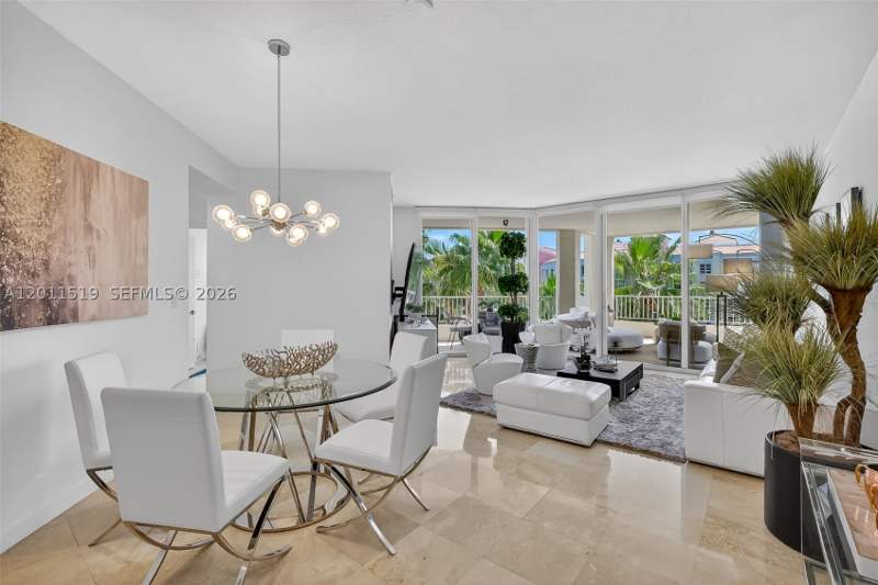 2 bedroom Condominium at 705 Crandon Blvd 506, Resort Villa One Condo, Key Biscayne — photo 3