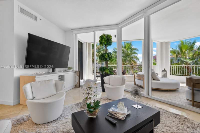 2 bedroom Condominium at 705 Crandon Blvd 506, Resort Villa One Condo, Key Biscayne — photo 5