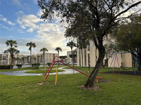 9411 SW 4th St 202, Miami FL - photo 17 of 27