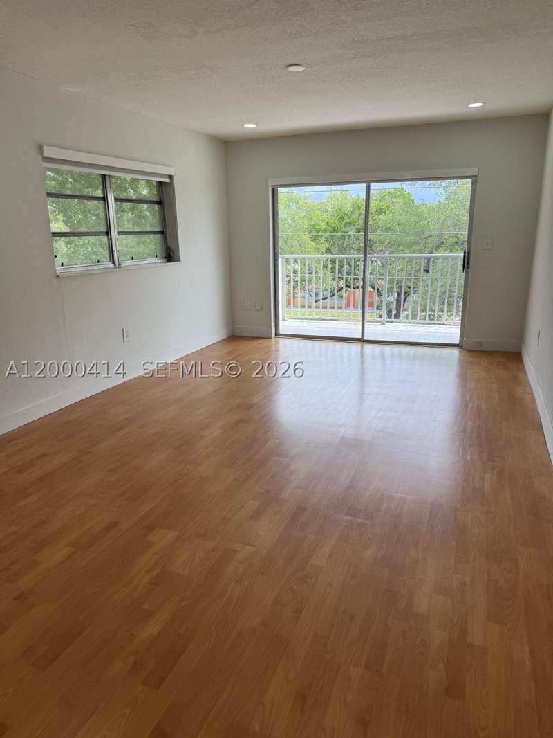 1 bedroom Condominium at 12105 NE 11th Pl 306, Biscayne Point Condo, North Miami — photo 1