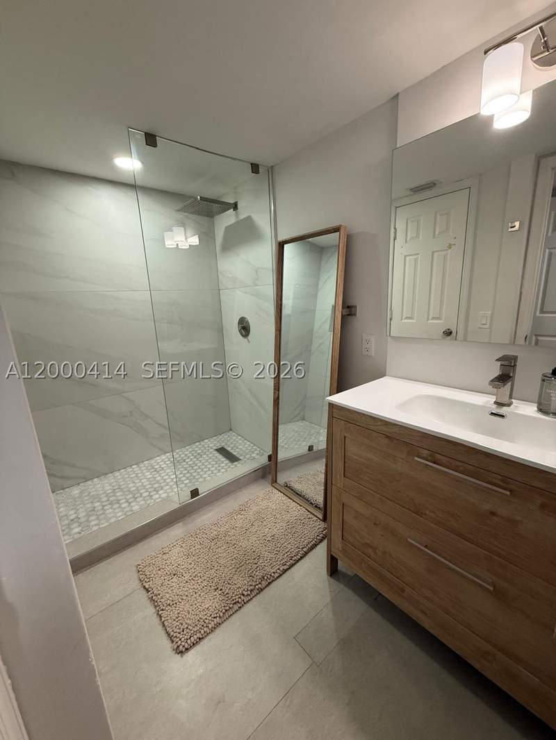 1 bedroom Condominium at 12105 NE 11th Pl 306, Biscayne Point Condo, North Miami — photo 4