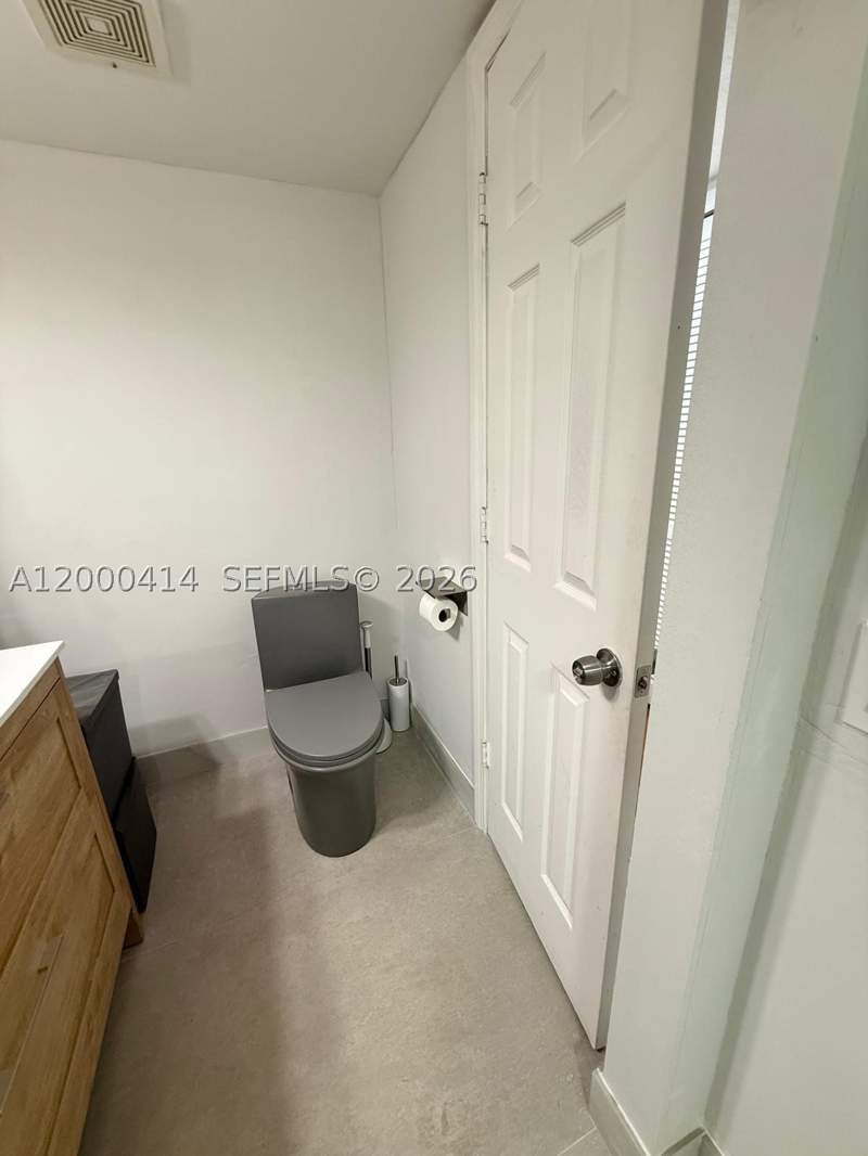 1 bedroom Condominium at 12105 NE 11th Pl 306, Biscayne Point Condo, North Miami — photo 5