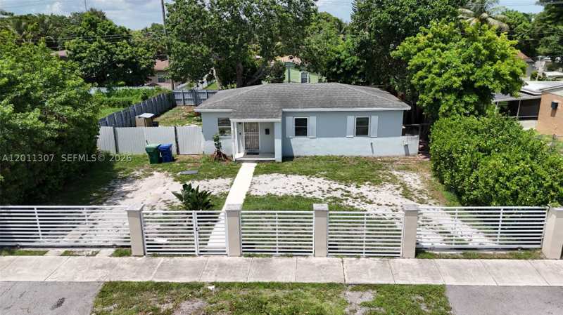 3 bedroom SingleFamilyResidence at 335 NW 187th St, Norwood Sub, Miami Gardens — photo 1