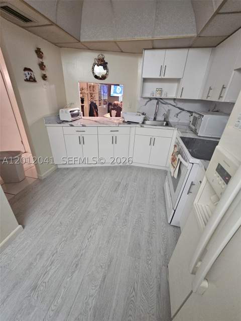 1670 NE 191st St 109-3, Miami FL - photo 6 of 17