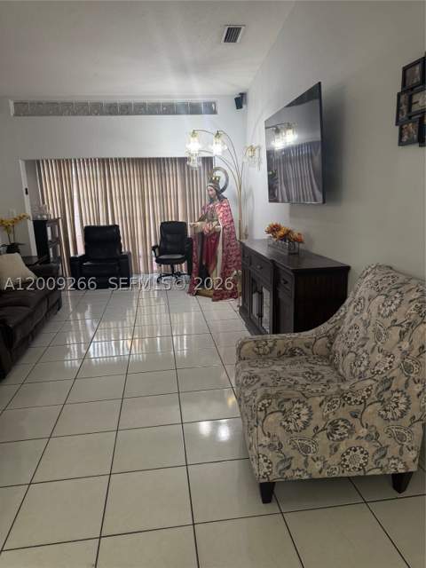 8748 NW 143rd Ter, Miami Lakes FL - photo 10 of 30