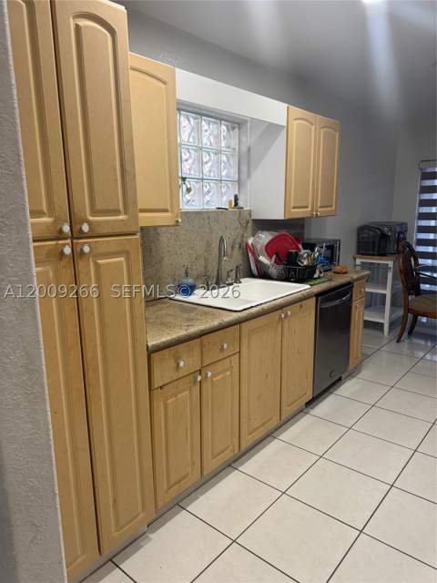 8748 NW 143rd Ter, Miami Lakes FL - photo 13 of 30