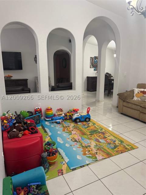 8748 NW 143rd Ter, Miami Lakes FL - photo 17 of 30