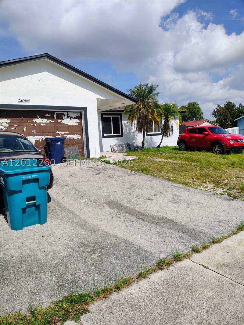 3 bedroom SingleFamilyResidence at 26200 SW 132nd Pl, Meadow Wood Manor Sec 7, Homestead — photo 4