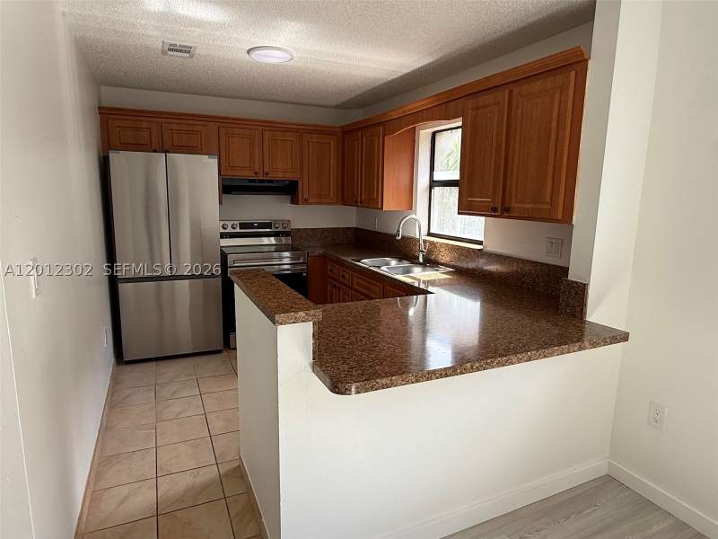 3 bedroom Condominium at 6850 NW 173rd Dr 109, Laguna Tropical Condo, Hialeah — photo 2