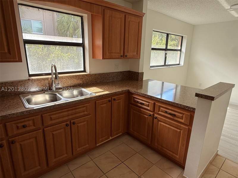 3 bedroom Condominium at 6850 NW 173rd Dr 109, Laguna Tropical Condo, Hialeah — photo 4