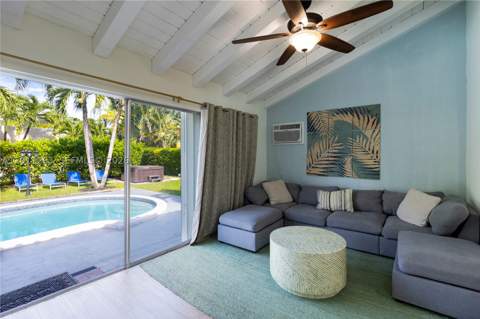 437 NE 107th St, Miami FL - photo 10 of 36
