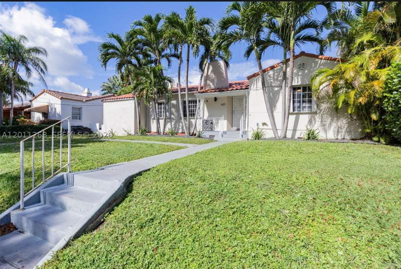 6 bedroom SingleFamilyResidence at 437 NE 107th St, E E Oliver Sub, Miami — photo 2